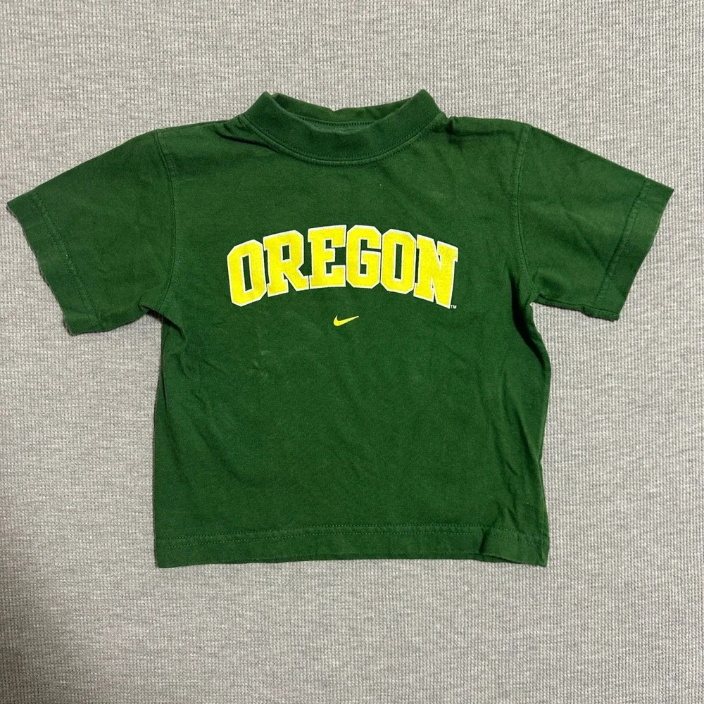 Nike Team Oregon Ducks Toddler T-Shirt Green 2T Vintage NCAA Cotton Short Sleeve